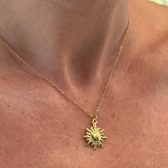 Passport Philosophy Sun Pendant 18K Gold Plated Stainless Steel - Picture 6 of 9